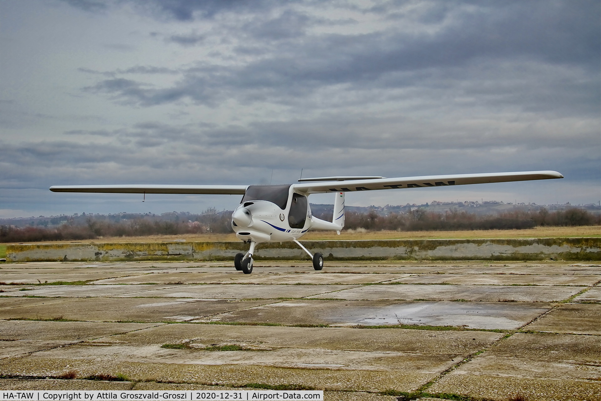 HA-TAW, 2015 Pipistrel Alpha Trainer C/N 697 AT 912, Balatonfökajár Airfield, Hungary
