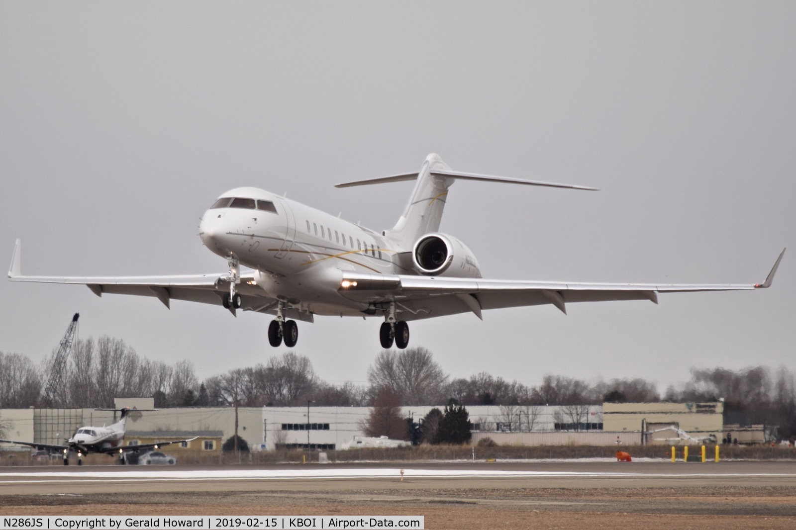 N286JS, 2012 Bombardier BD-700 1A11 Global 5000 C/N 9492, Landing 10L.