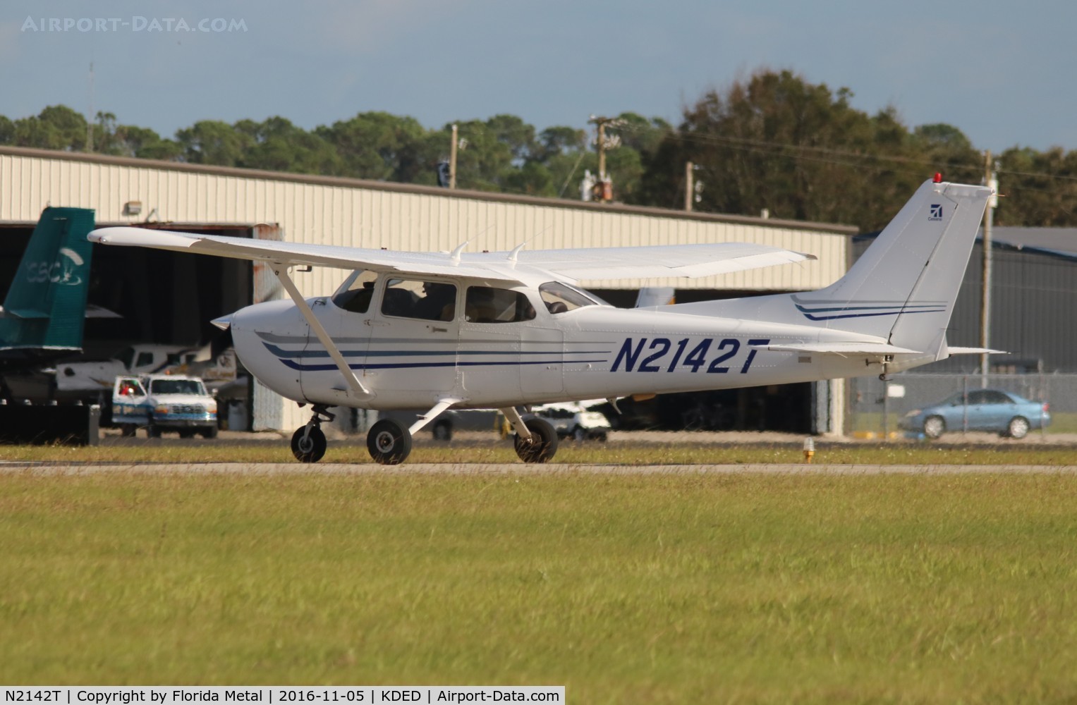 N2142T, Cessna 172S C/N 172S9521, Deland 2016