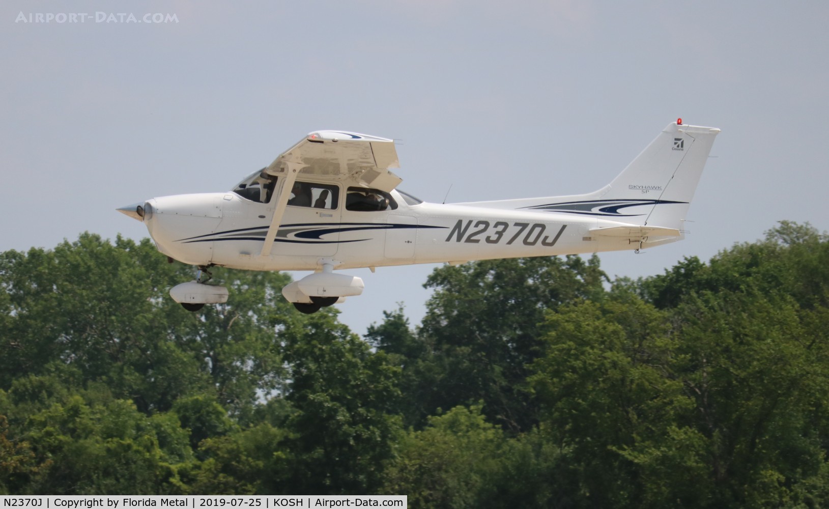 N2370J, 2005 Cessna 172S C/N 172S10100, EAA OSH 2019