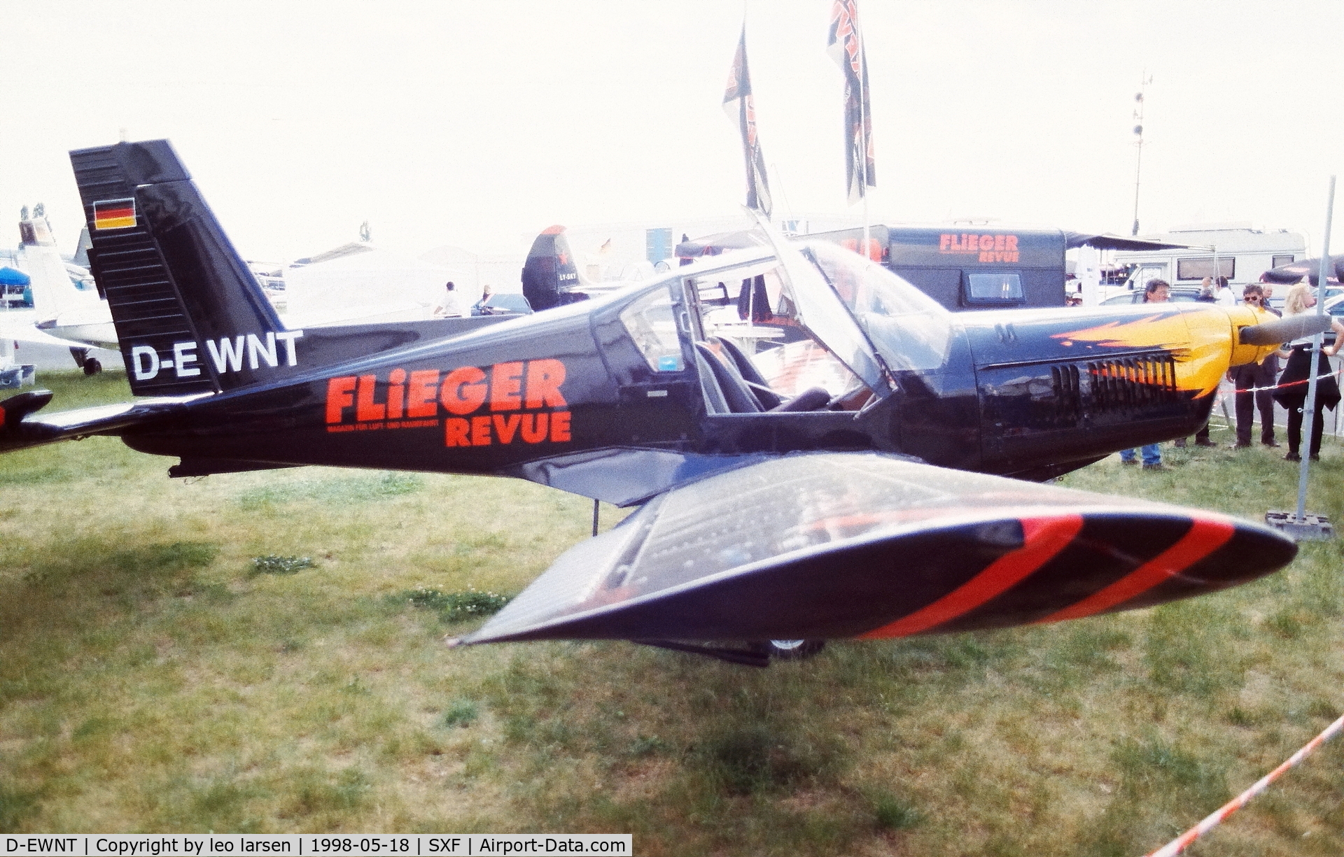 D-EWNT, Zlin Z-42M C/N 0062, Berlin Air Show 18.5.1998