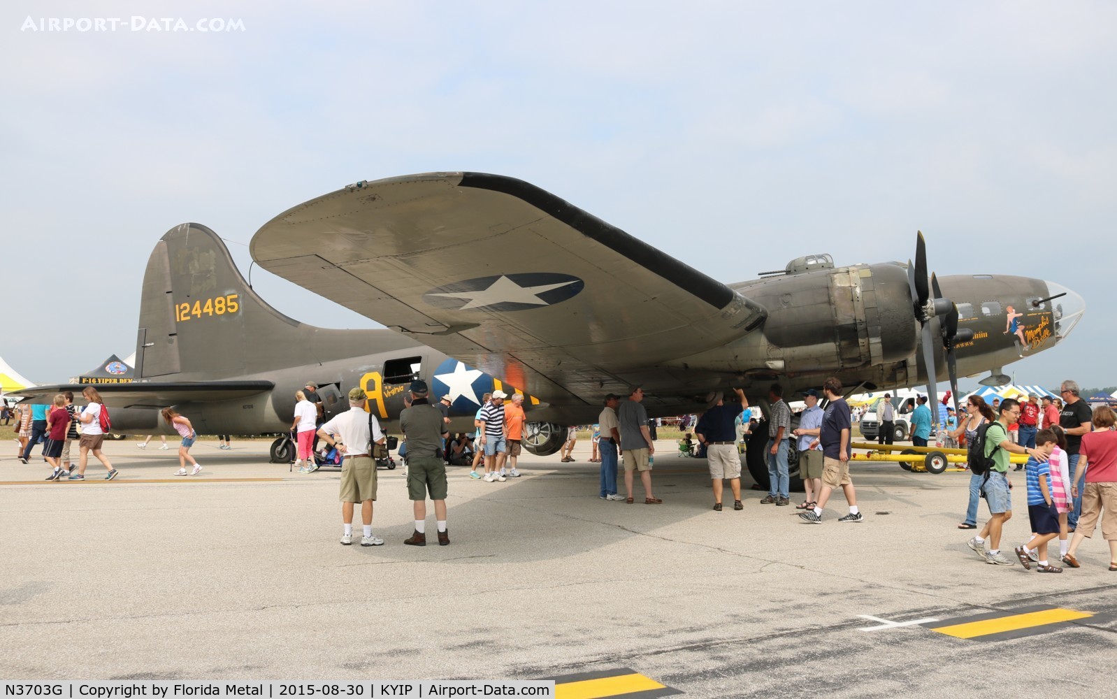 N3703G, 1945 Boeing B-17G Flying Fortress C/N 44-83546-A, TOM YIP 2015