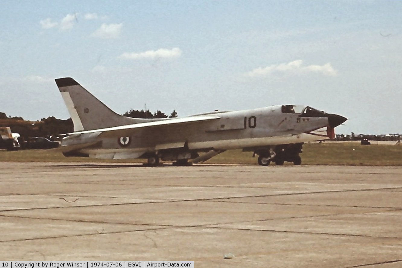 10, Vought F-8E(FN) Crusader C/N 1227, French Navy Crusader coded 10 operated by the 14th Flotille on display at the 1974 IAT held at RAF Greenham Common (EGVI)..
