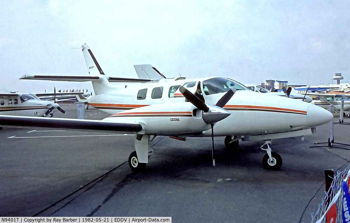 N9401T, 1982 Cessna T303 Crusader C/N T30300014, N9401T   Cessna T.303 Crusader [T303-00014] Hannover~D 21/05/1982