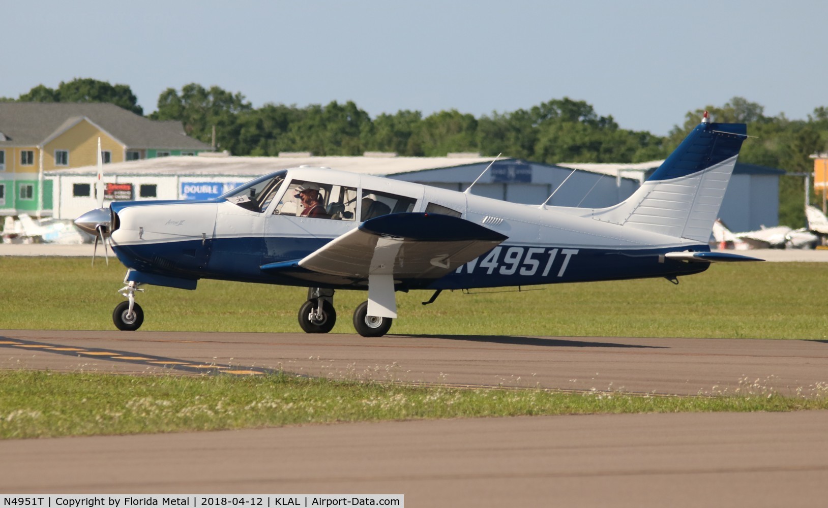 N4951T, 1972 Piper PA-28R-200 C/N 28R-7235161, SNF LAL 2018