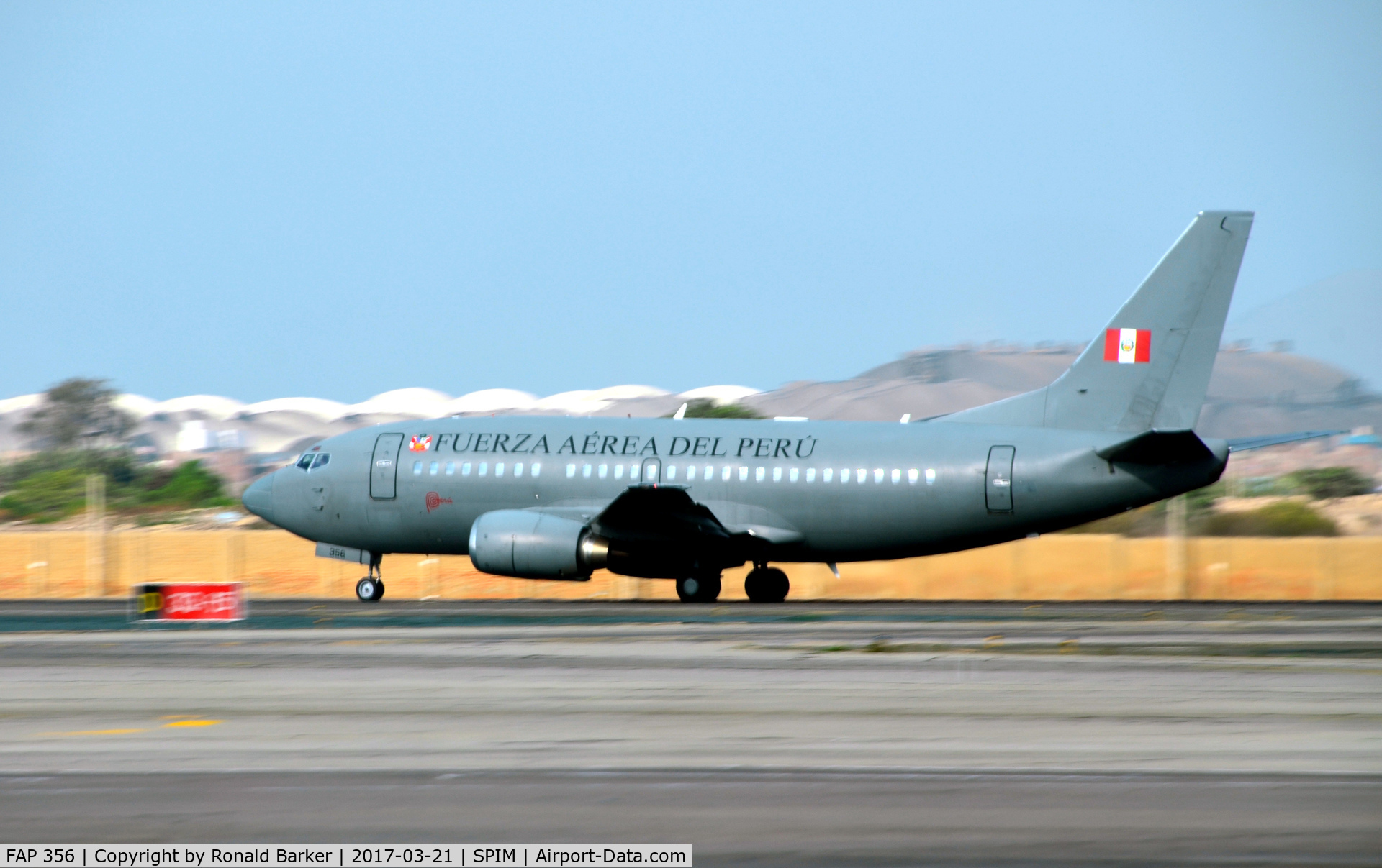FAP 356, 1995 Boeing 737-528 C/N 27426/2739, Take off roll Lima