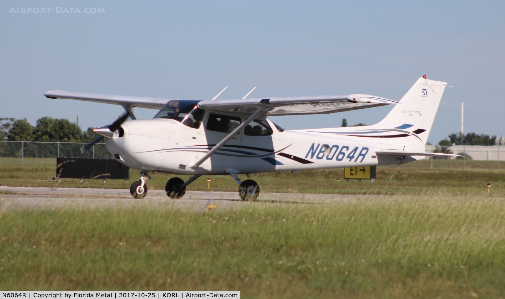 N6064R, 2006 Cessna 172S C/N 172S10246, ORL spotting 2017