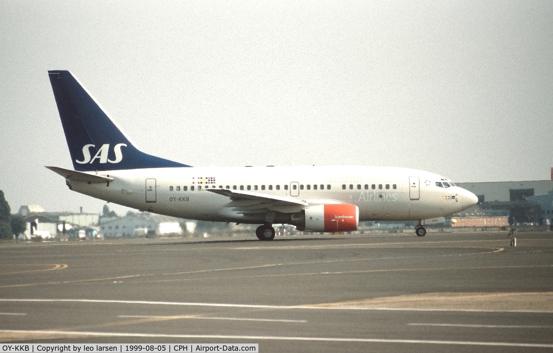 OY-KKB, 1998 Boeing 737-683 C/N 28293, Copenhagen 5.8.1999
