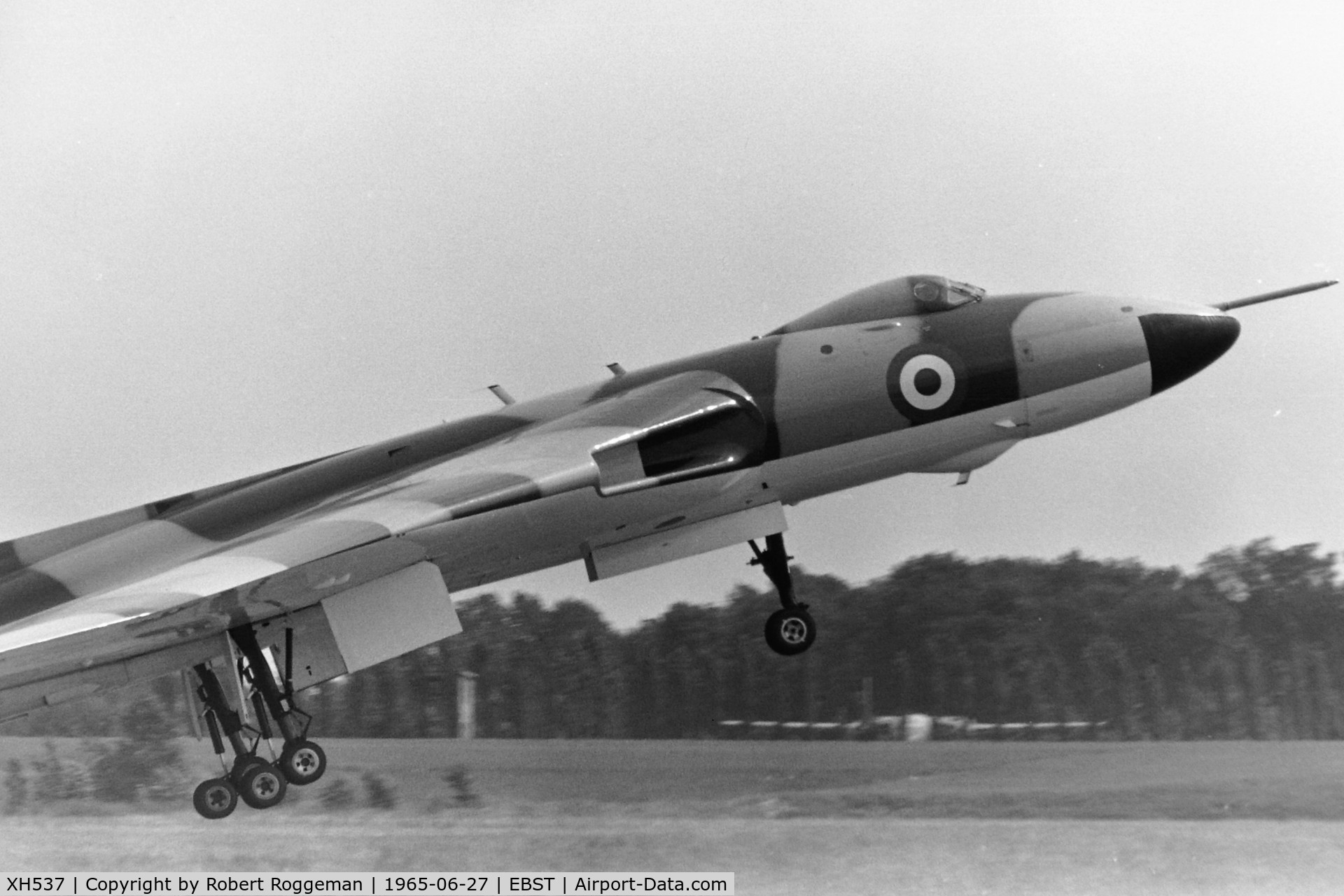 XH537, 1965 Avro Vulcan B.2 C/N Set 5, OPEN DAY.RAF.
