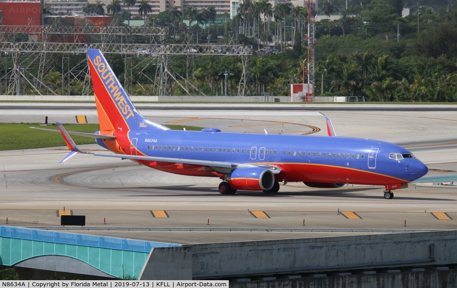 N8634A, 2014 Boeing 737-8H4 C/N 42522, FLL spotting 2019