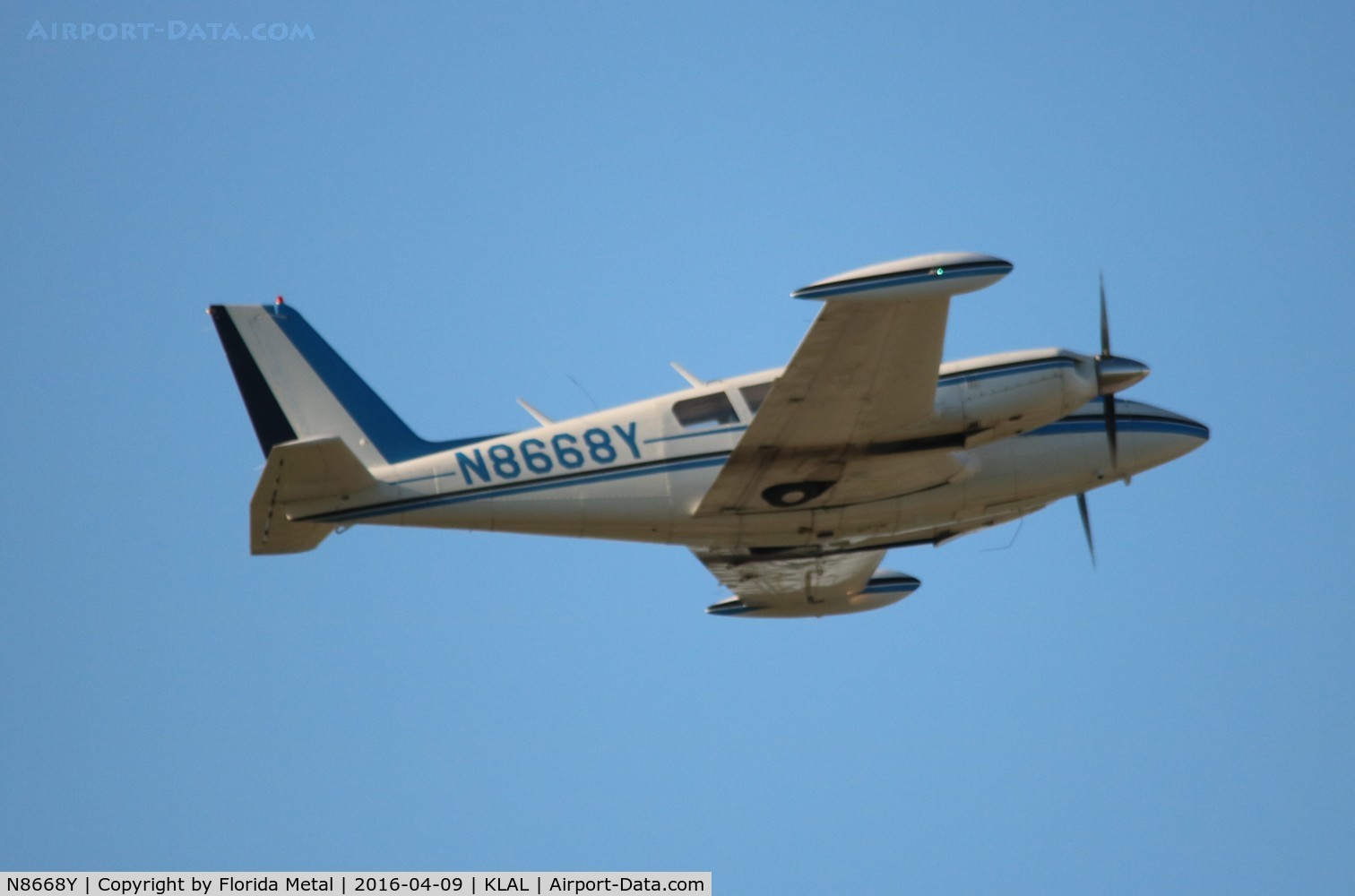 N8668Y, 1969 Piper PA-30 Twin Comanche C/N 30-1810, SNF LAL 2016