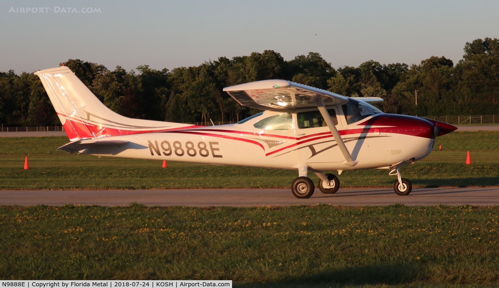 N9888E, 1975 Cessna 182P Skylane C/N 18263949, EAA OSH 2018