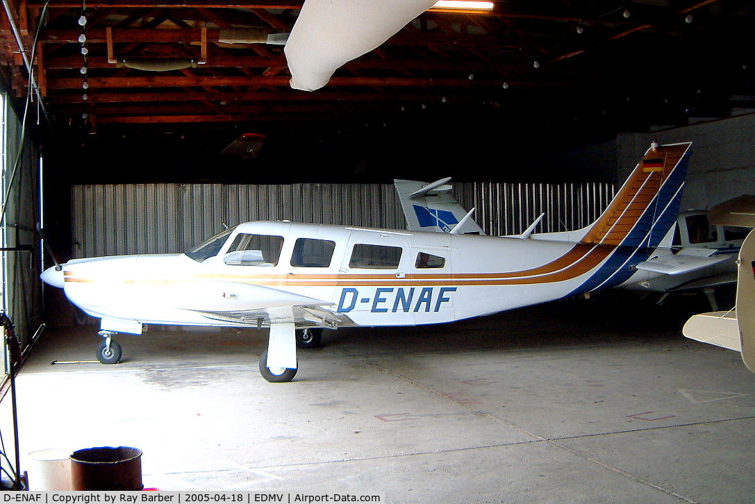D-ENAF, 1977 Piper PA-32R-300 Cherokee Lance Cherokee Lance C/N 32R-7780304, D-ENAF   Piper PA-32R-300 Cherokee Lance [32R-7780304] Vilshofen~D 18/04/2005
