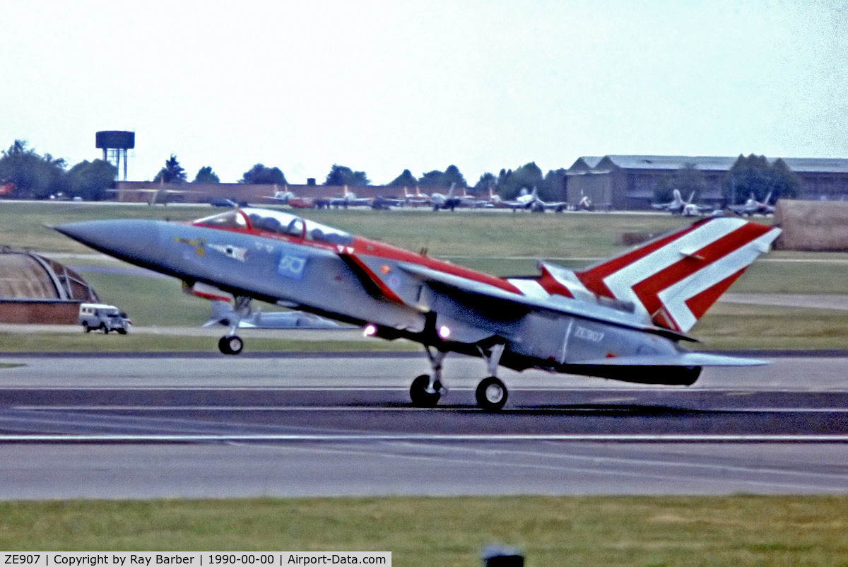 ZE907, 1989 Panavia Tornado F.3 C/N AS098/765/2126, ZE907   BAe/Panavia Tornado F.3 [AS098] (Royal Air Force) (Place & Date unknown) @ 1990