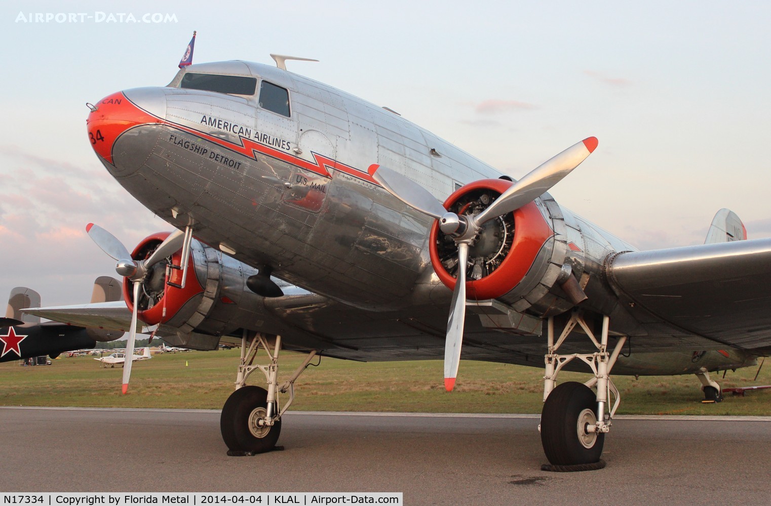 N17334, 1937 Douglas DC-3-178 C/N 1920, SNF LAL 2014