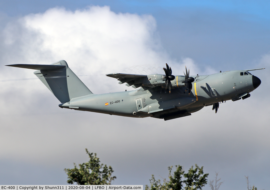 EC-400, 2015 Airbus A400M Atlas C/N 022, On take off for new exercices...