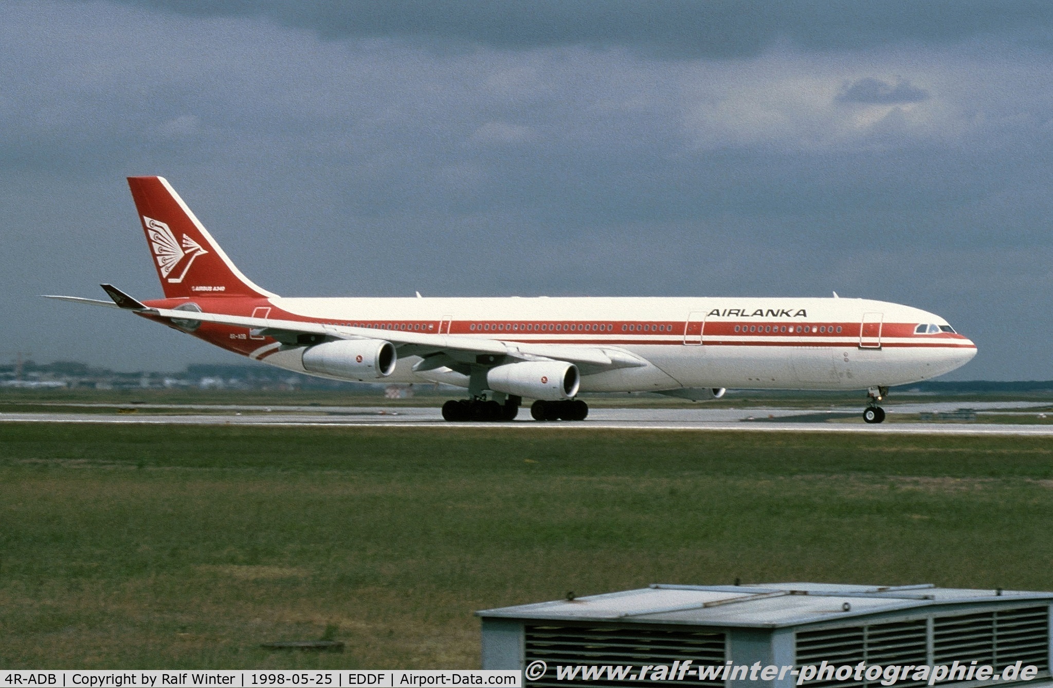 4R-ADB, 1994 Airbus A340-311 C/N 033, Airbus A340-311 - UL ALK Air Lanka - 033 - 4R-ADB - 25.05.1998 - FRA