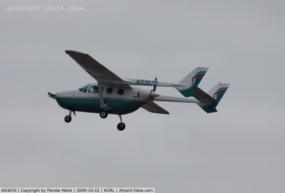 N53670, 1976 Cessna 337G Super Skymaster C/N 33701769, NBAA ORL 2009