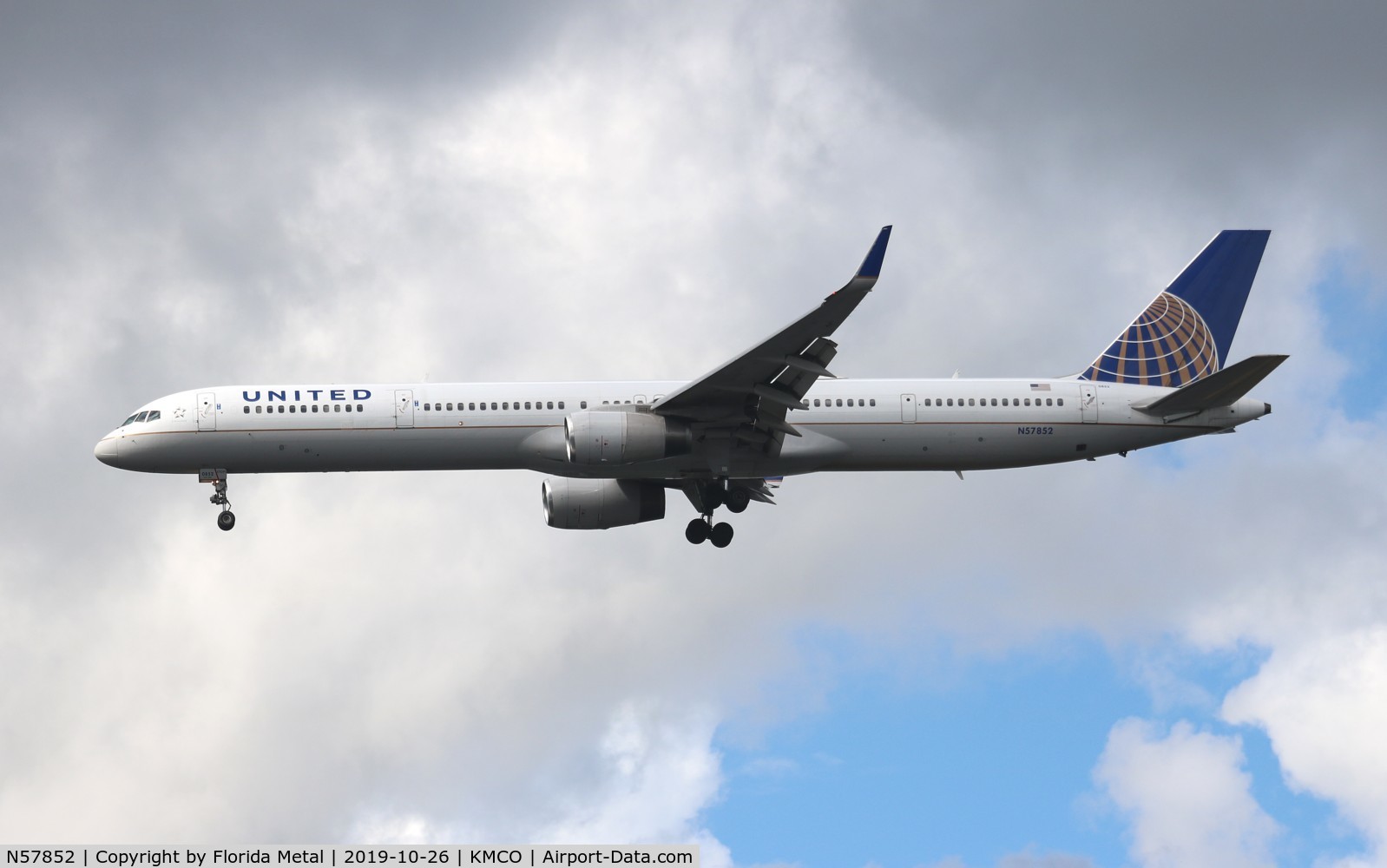 N57852, 2001 Boeing 757-324 C/N 32811, MCO spotting 2019