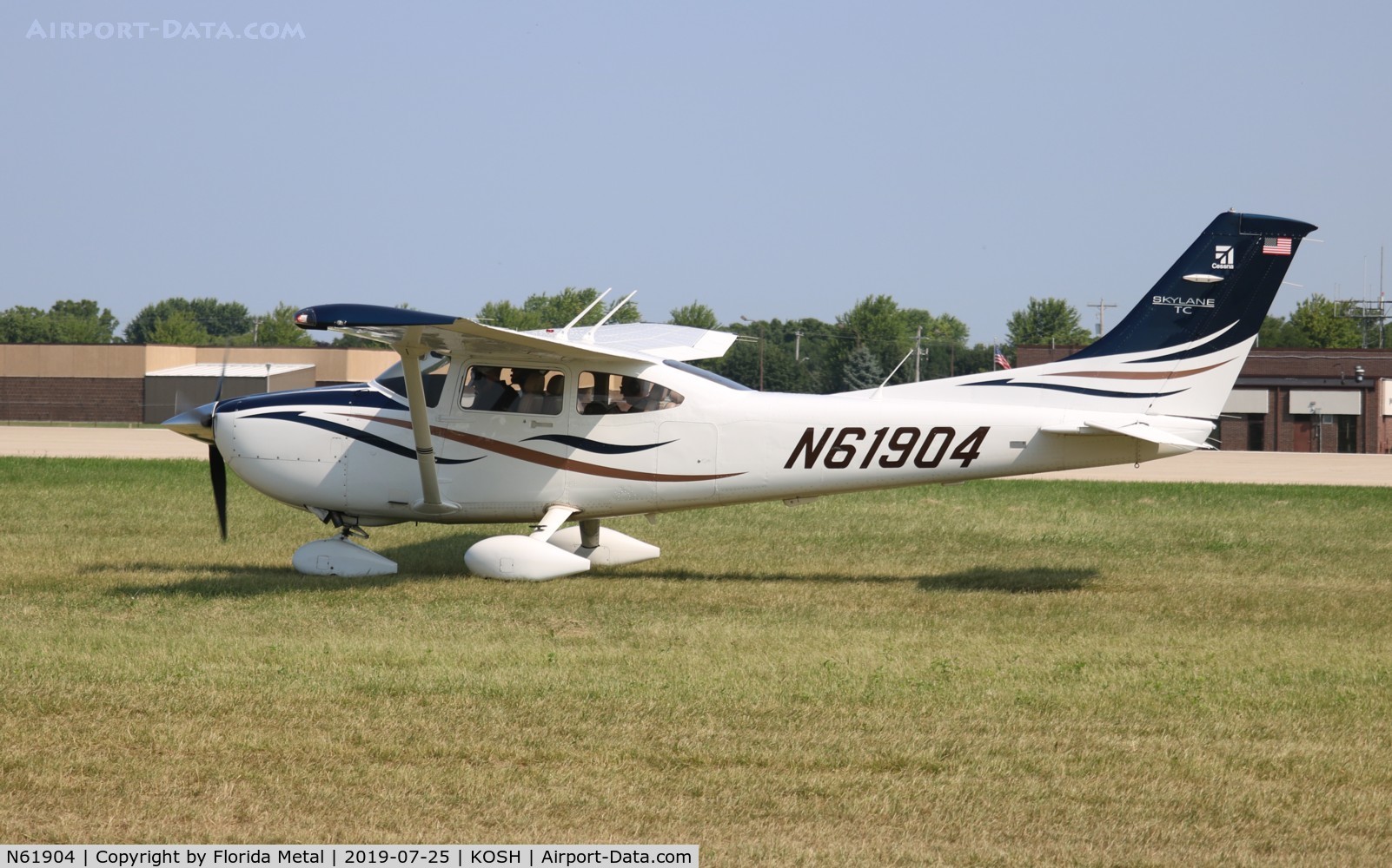 N61904, 2008 Cessna T182T Turbo Skylane C/N T18208858, EAA OSH 2019