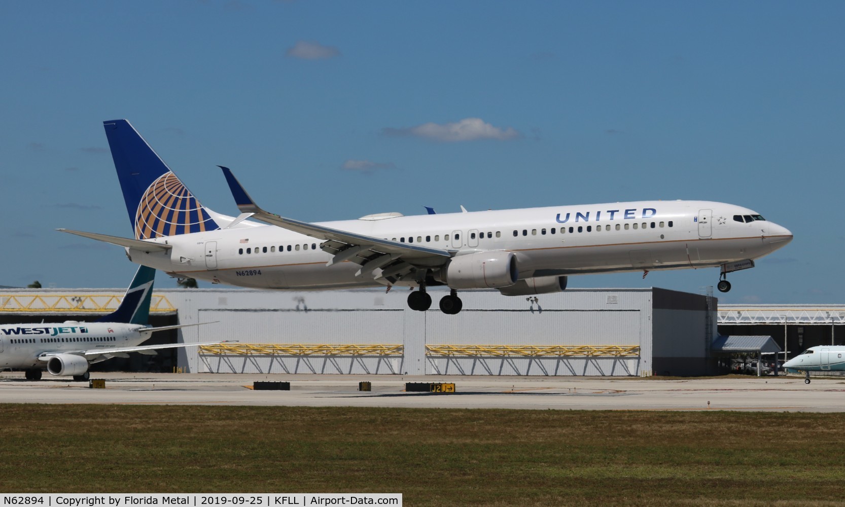 N62894, 2016 Boeing 737-924/ER C/N 42198, FLL spotting 2019