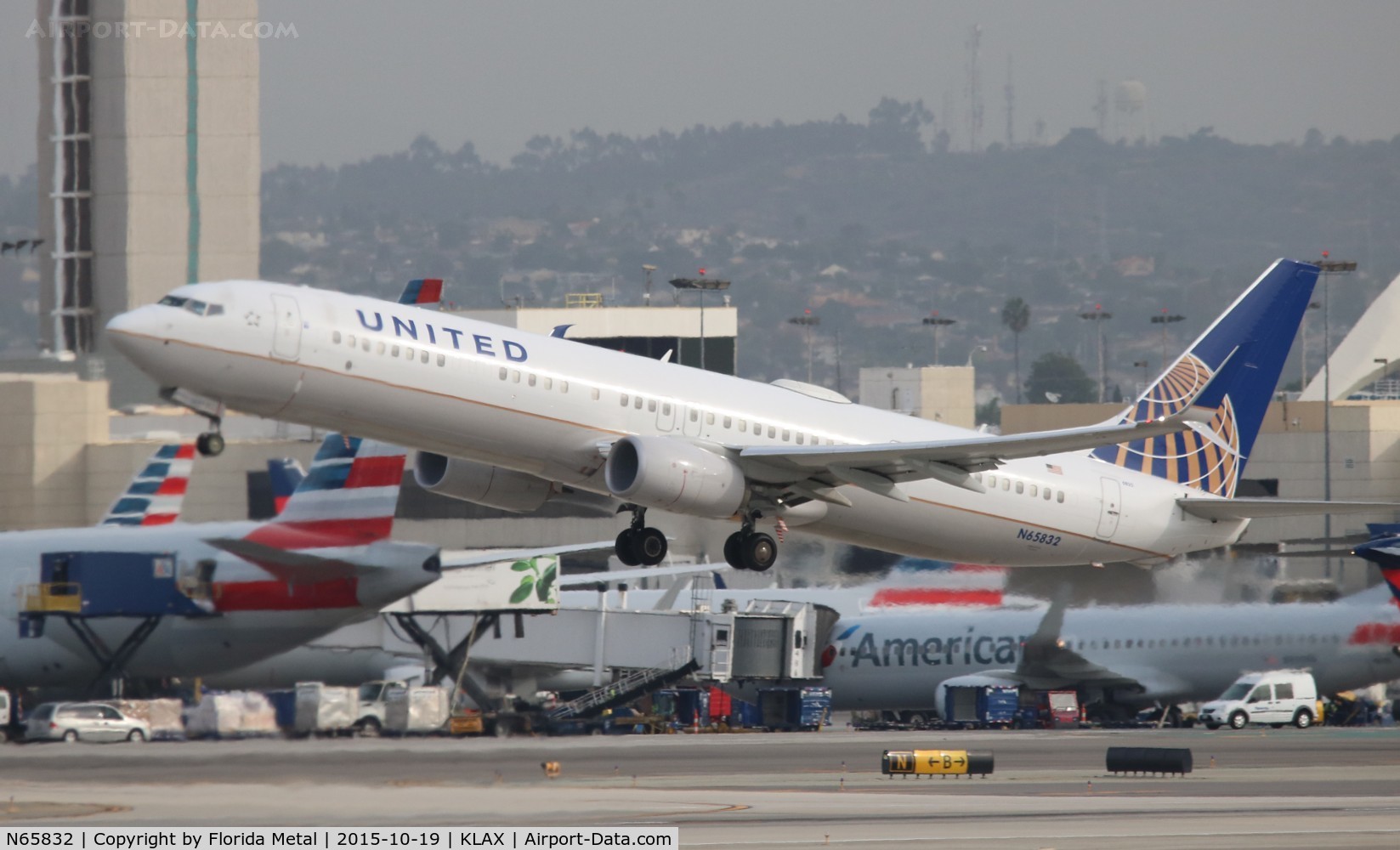 N65832, 2014 Boeing 737-924/ER C/N 44563, LAX spotting 2015