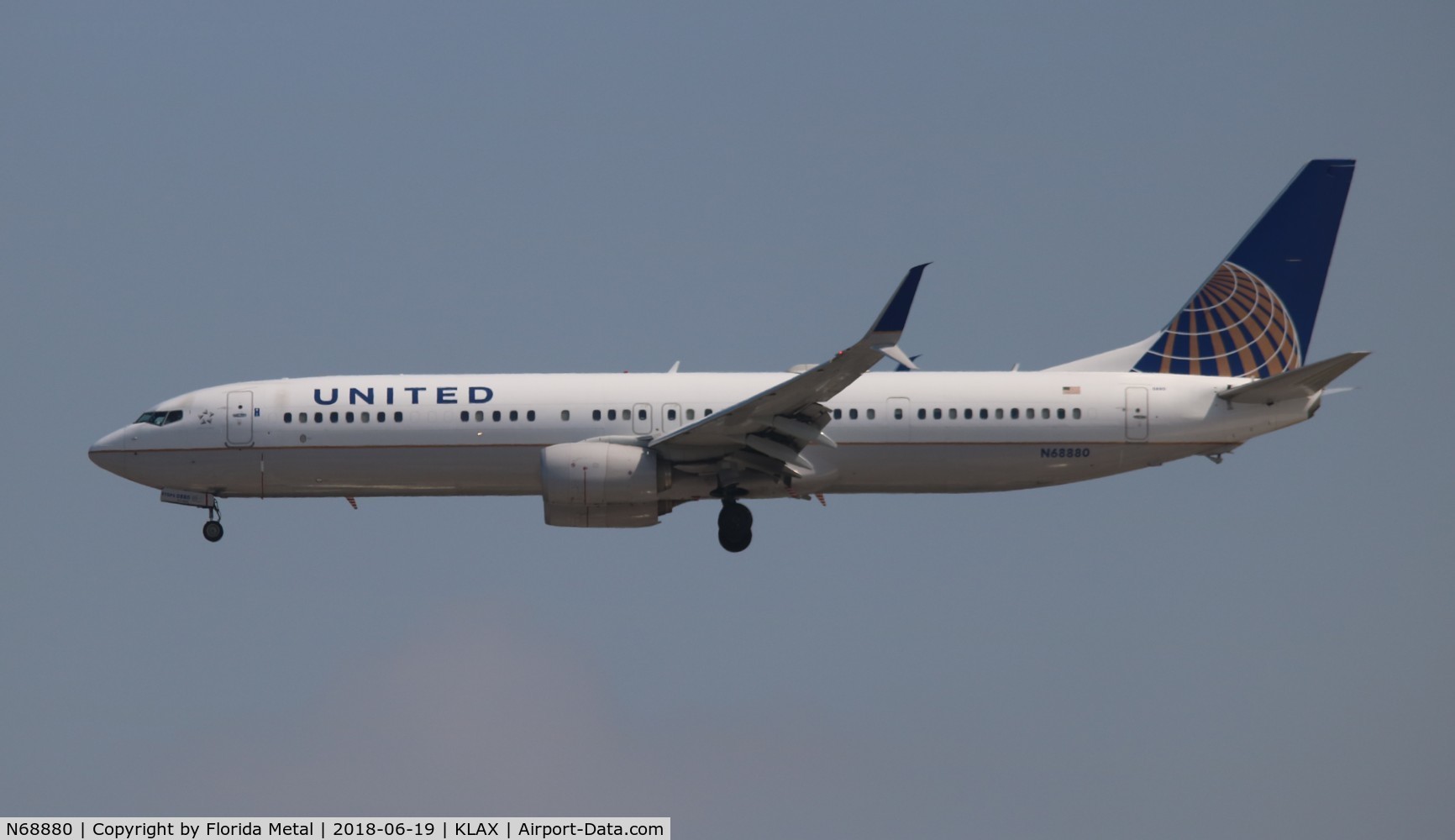 N68880, 2015 Boeing 737-924/ER C/N 42199, LAX Spotting 2018