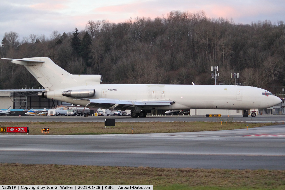 N209TR, 1976 Boeing 727-223(F) C/N 20994, 