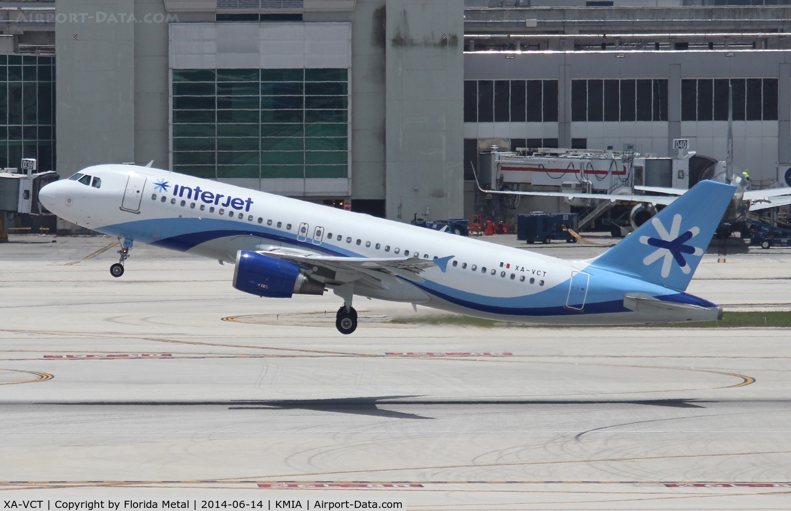 XA-VCT, 2012 Airbus A320-214 C/N 5163, MIA spotting 2014
