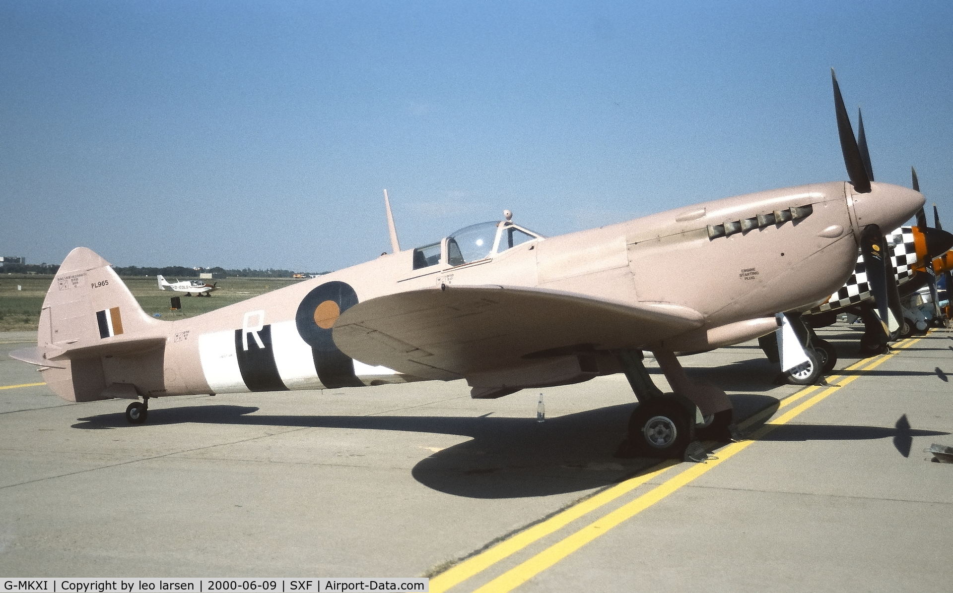 G-MKXI, 1944 Supermarine 365 Spitfire PR.XI C/N 6S/504719, Berlin ILA 9.6.2000