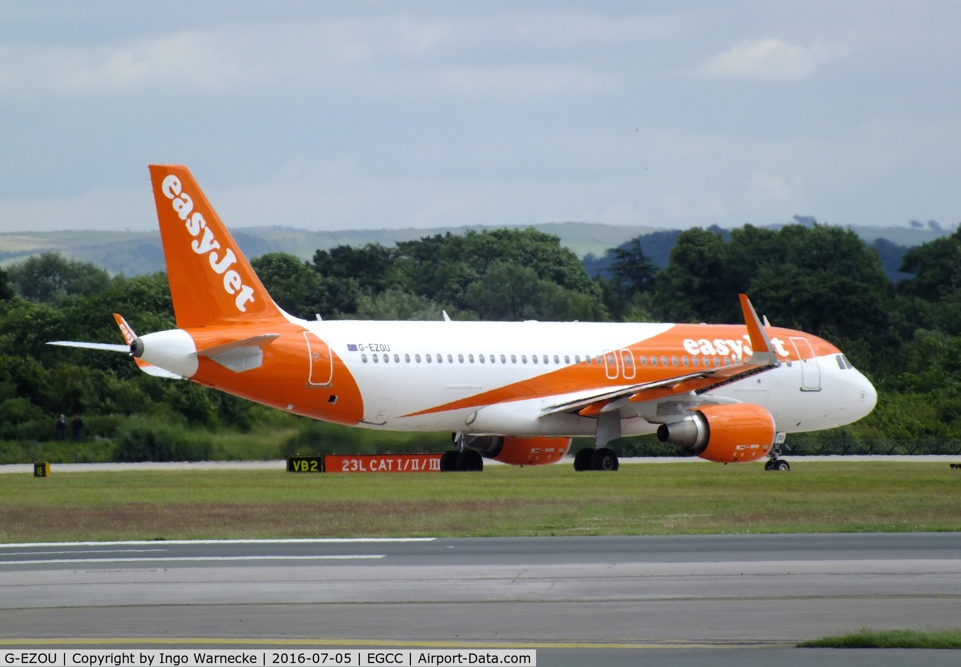 G-EZOU, 2015 Airbus A320-214 C/N 6754, Airbus A320-214 of easyJet at Manchester airport
