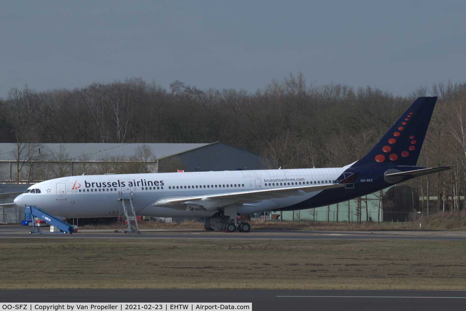 OO-SFZ, 1998 Airbus A330-223 C/N 249, Brussels Airlines Airbus A330-223 at Twente Airport, the Netherlands, for dismantling by Aircraft End-of-Life Solutions