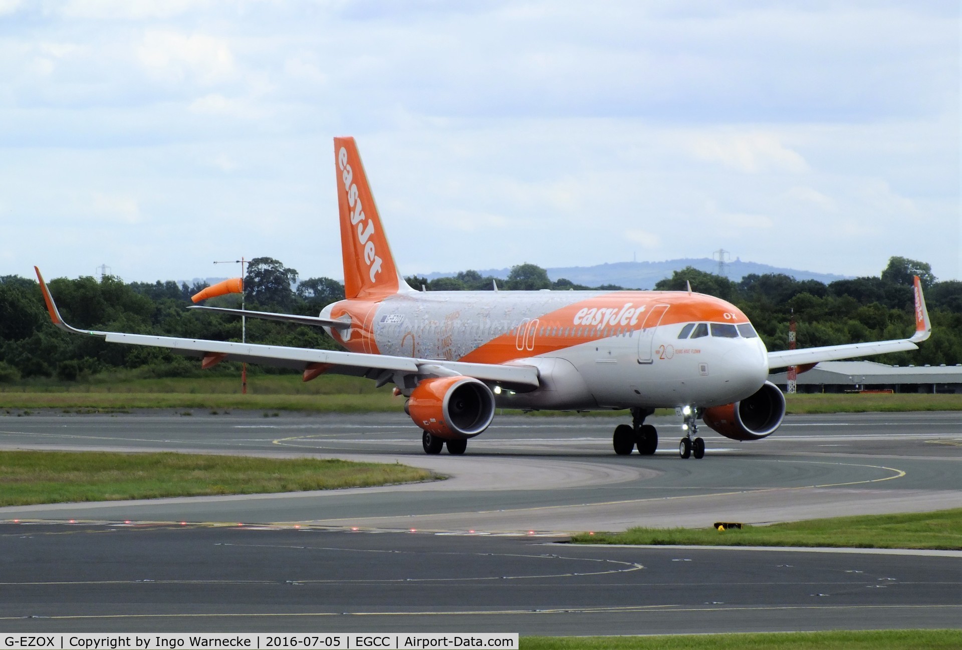 G-EZOX, 2015 Airbus A320-214 C/N 6837, Airbus A320-214 of easyJet in special '20 years jubilee' colours at Manchester airport