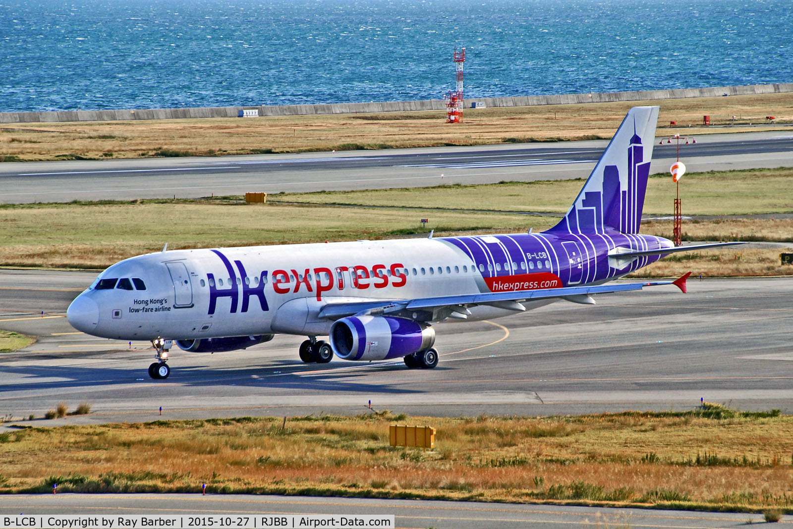 B-LCB, 2004 Airbus A320-232 C/N 2322, B-LCB   Airbus A320-232 [2322] (Hong Kong Express) Osaka-Kansai Int'l~G 27/10/2015