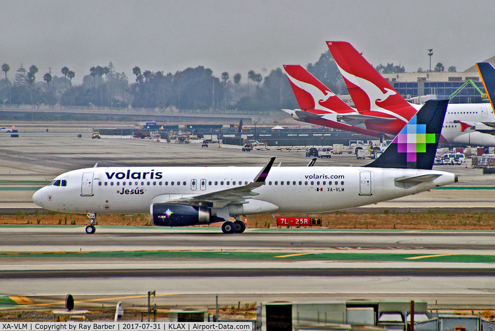 XA-VLM, 2015 Airbus A320-233 C/N 6906, XA-VLM   Airbus A320-233SL [6906] (Volaris) Los Angeles-Int'l~N 31/07/2017