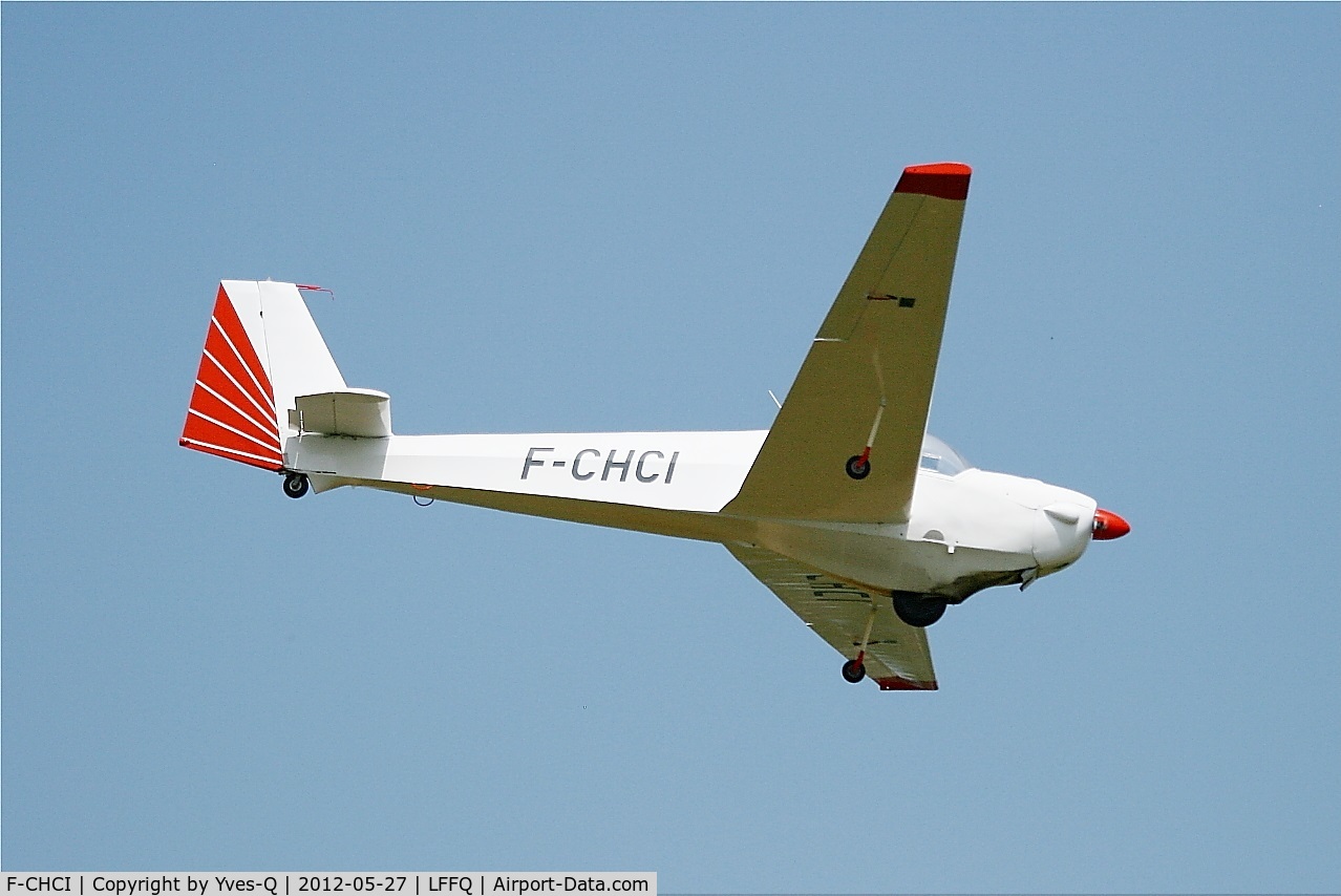 F-CHCI, Scheibe SF-25E Super Falke C/N 4329, Scheibe SF-25E Super Falke, On display, La Ferte-Alais Airfield (LFFQ) Air show 2012