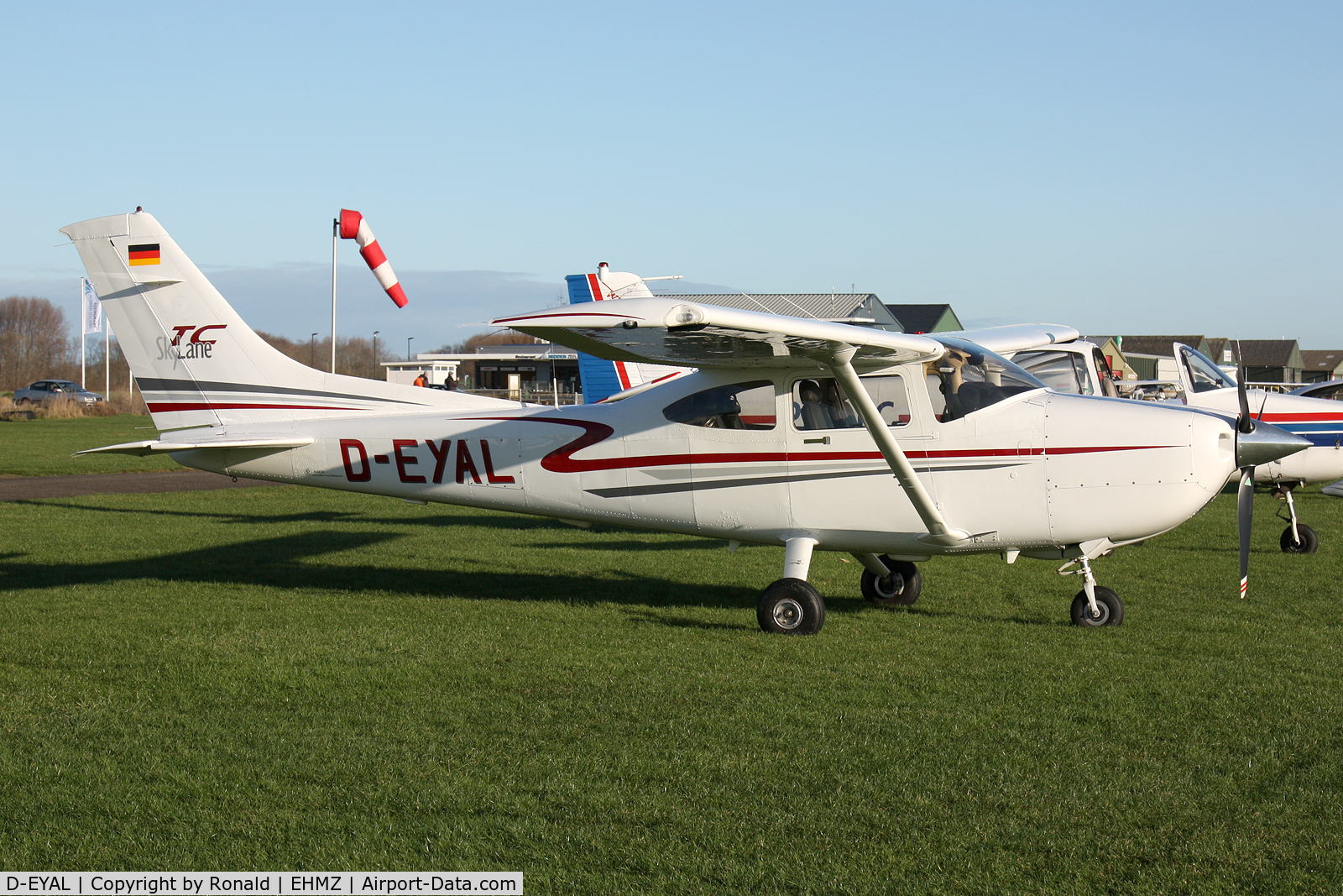 D-EYAL, 2001 Cessna T182T Turbo Skylane C/N T18208095, at ehmz