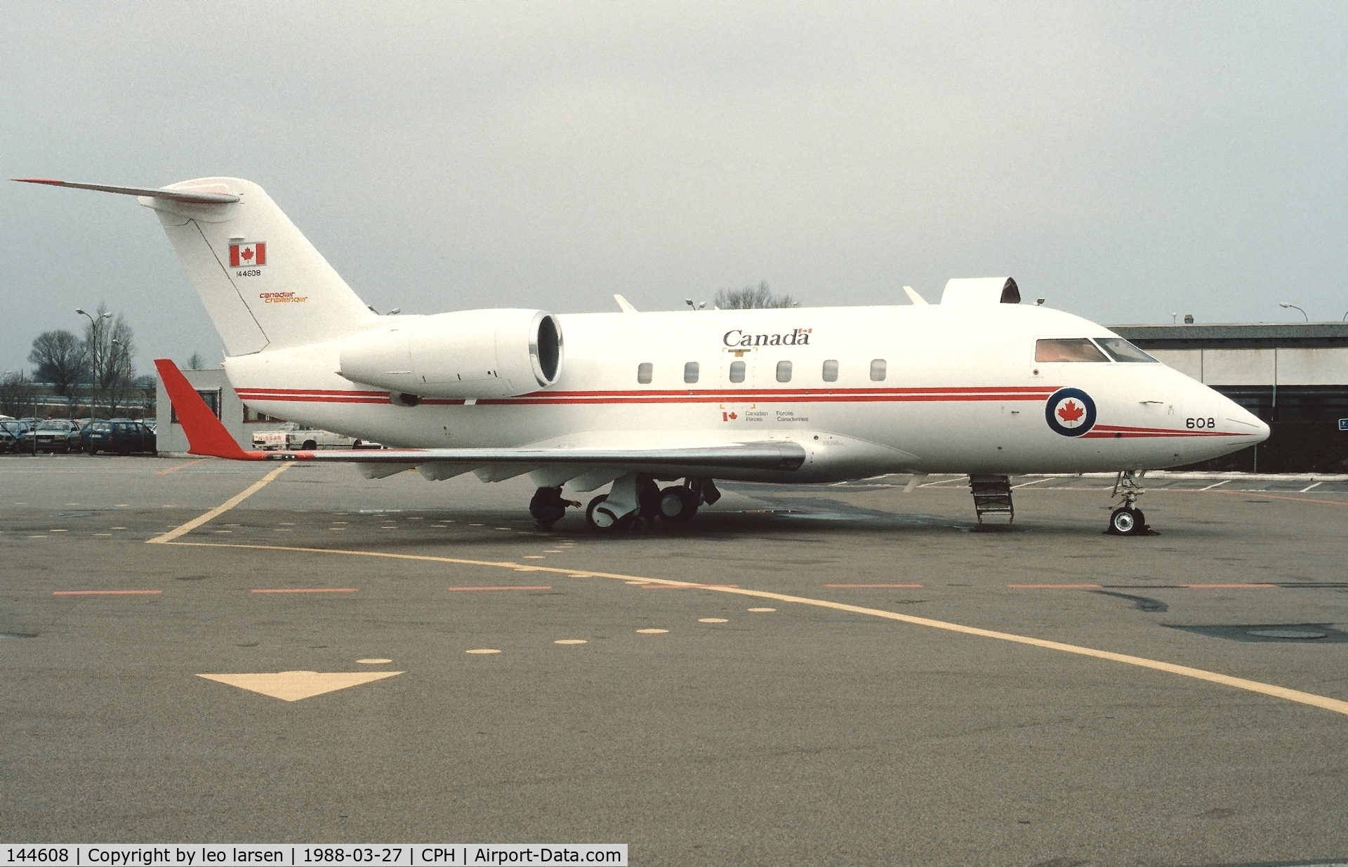 144608, 1985 Bombardier CL-600 Challenger C/N 1015, Copenhagen  27.3.1988