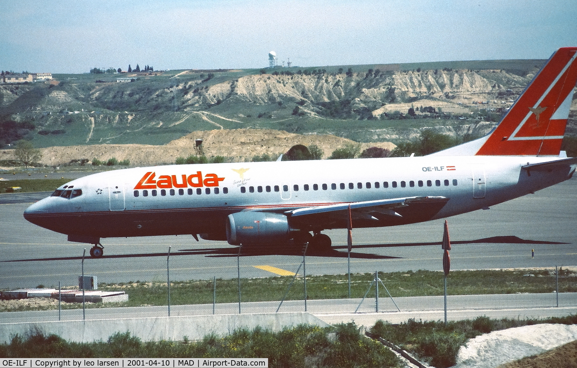 OE-ILF, 1986 Boeing 737-3Z9 C/N 23601/1254, Madrid 10.4.2001
