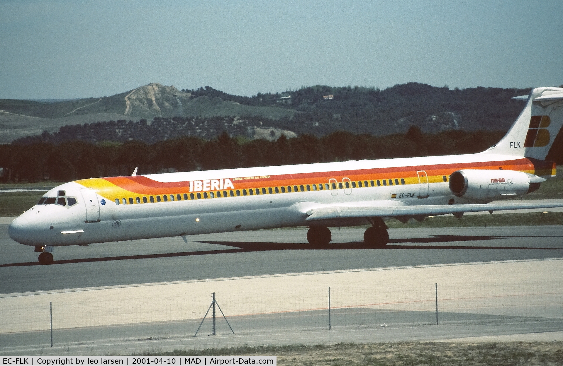 EC-FLK, 1992 McDonnell Douglas MD-88 C/N 53304, Madrid 10.4.2001