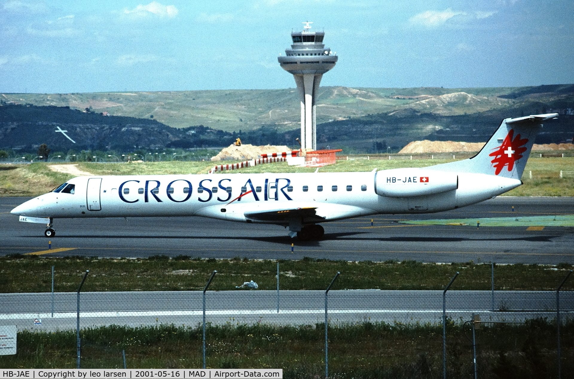 HB-JAE, 2000 Embraer ERJ-145LU (EMB-145LU) C/N 145281, Madrid 16.5.2001