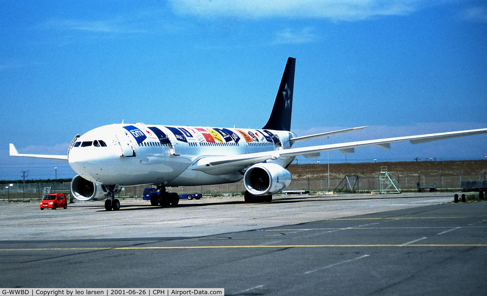 G-WWBD, 2001 Airbus A330-243 C/N 401, Copenhagen 26.6.2001