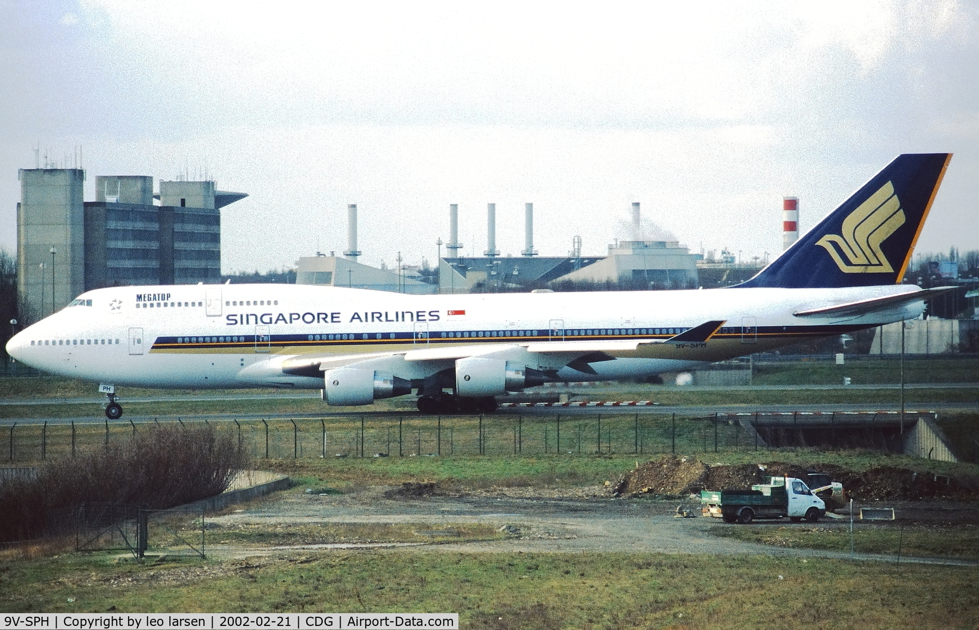 9V-SPH, 1996 Boeing 747-412 C/N 26555, Paris Charles de Gaulle 21.2.2002