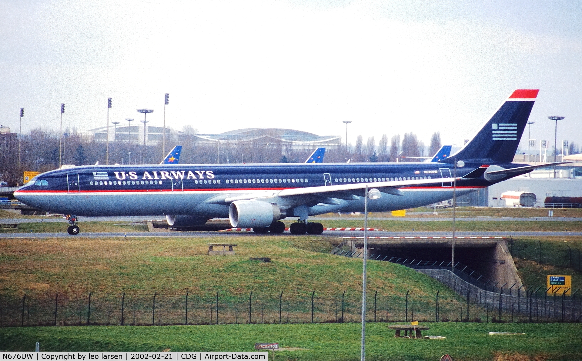 N676UW, 2000 Airbus A330-323 C/N 375, Paris Charles de Gaulle 21.2.2002