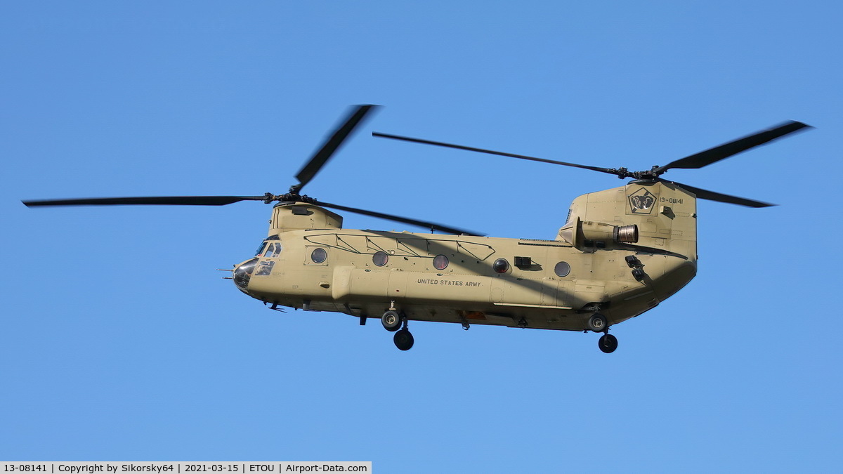 13-08141, Boeing CH-47F Chinook C/N M8141, Approach to Wiesbaden Airfield