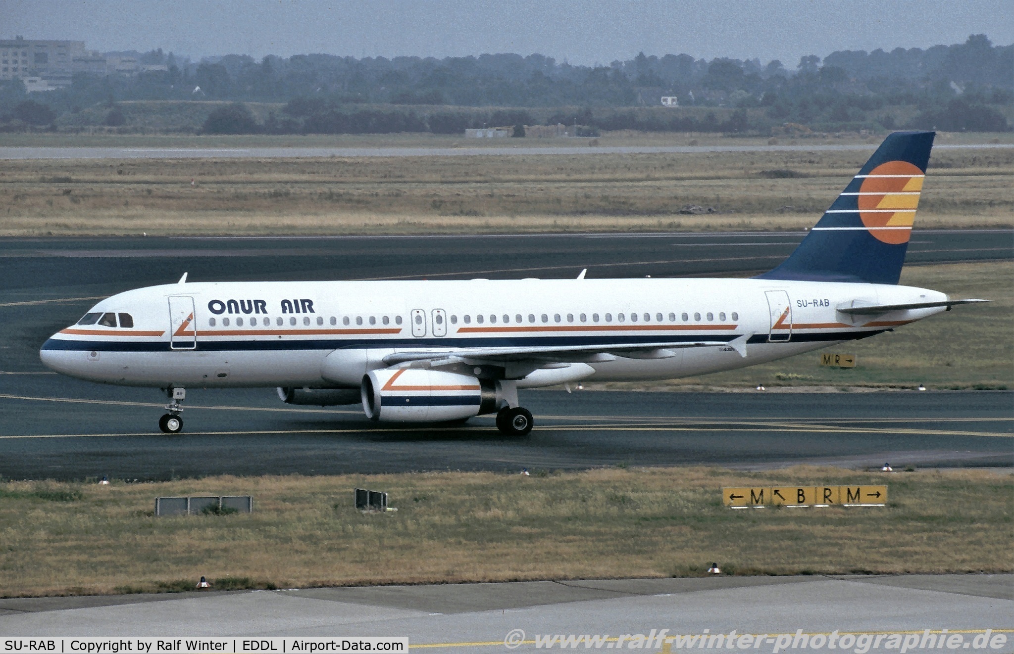 SU-RAB, 1992 Airbus A320-231 C/N 326, Airbus A320-231 - 8Q OHY Onur Air Shorouk basic Onur Titel - 326 - SU-RAB - 1994 - DUS