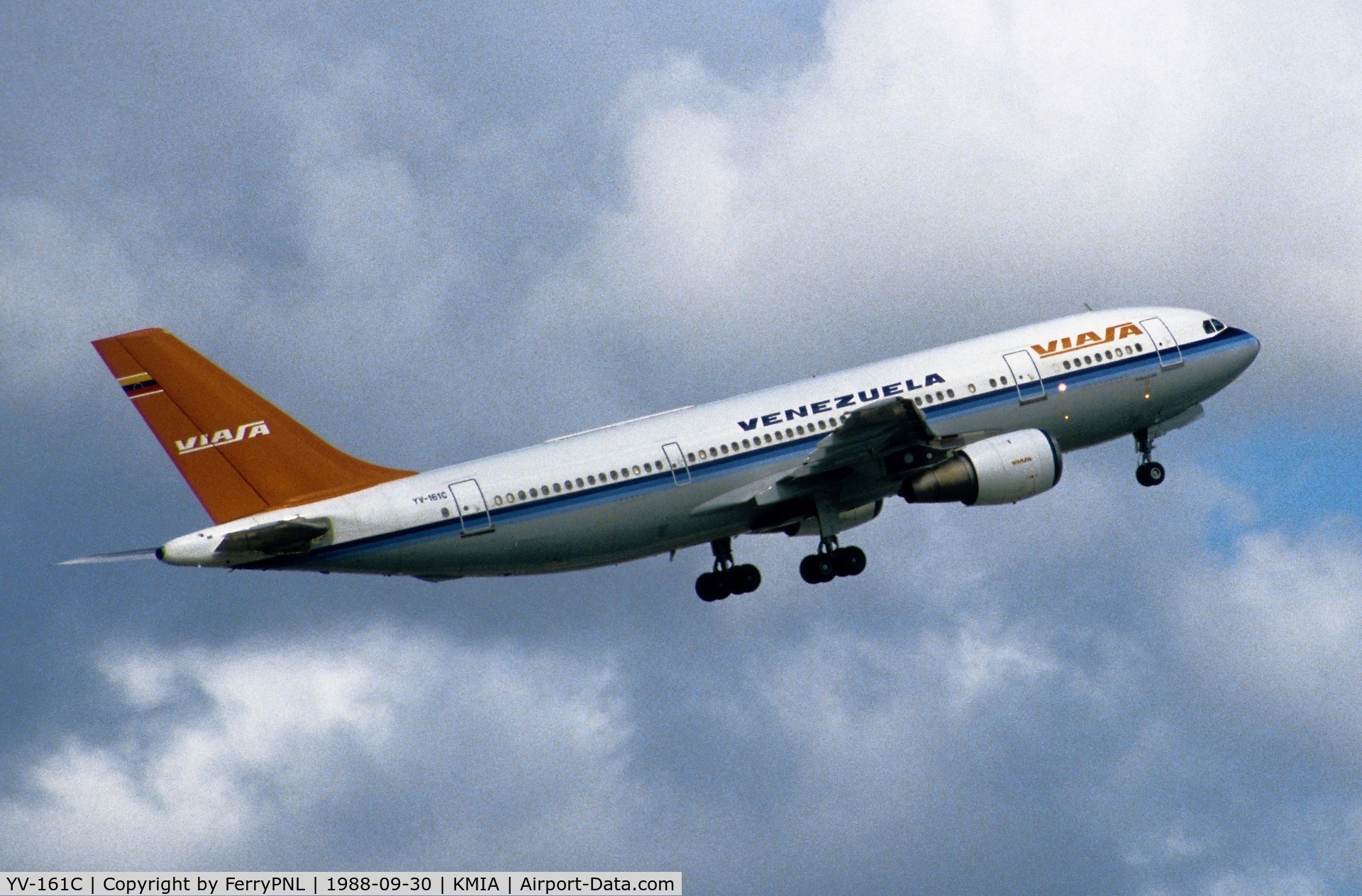 YV-161C, 1979 Airbus A300B4-203 C/N 075, Viasa A300 taking-off