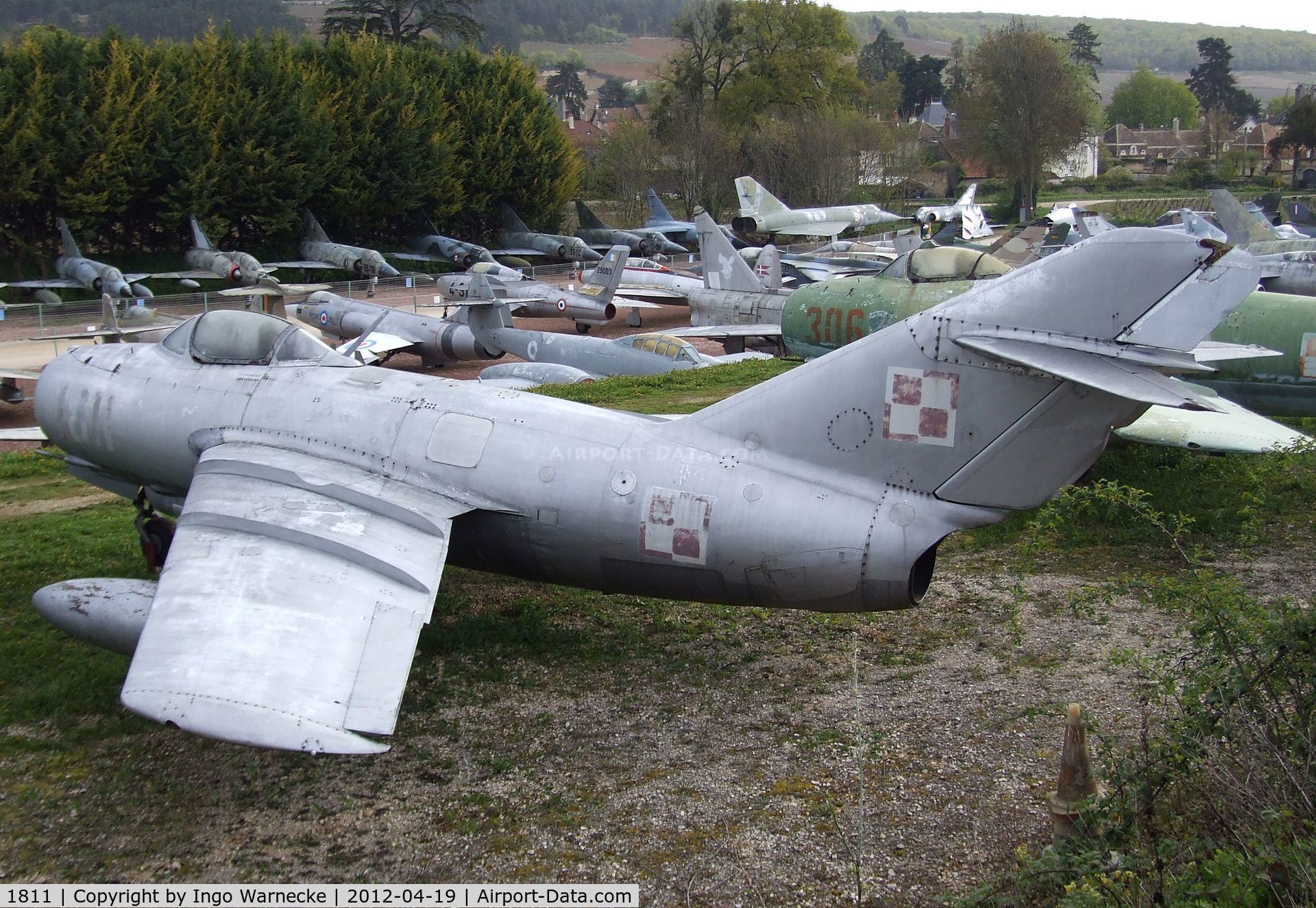 1811, Mikoyan-Gurevich LIM-2 C/N 1B-01811, PZL-Mielec Lim-2R (MiG-15bis) FAGOT at the Musee de l'Aviation du Chateau, Savigny-les-Beaune