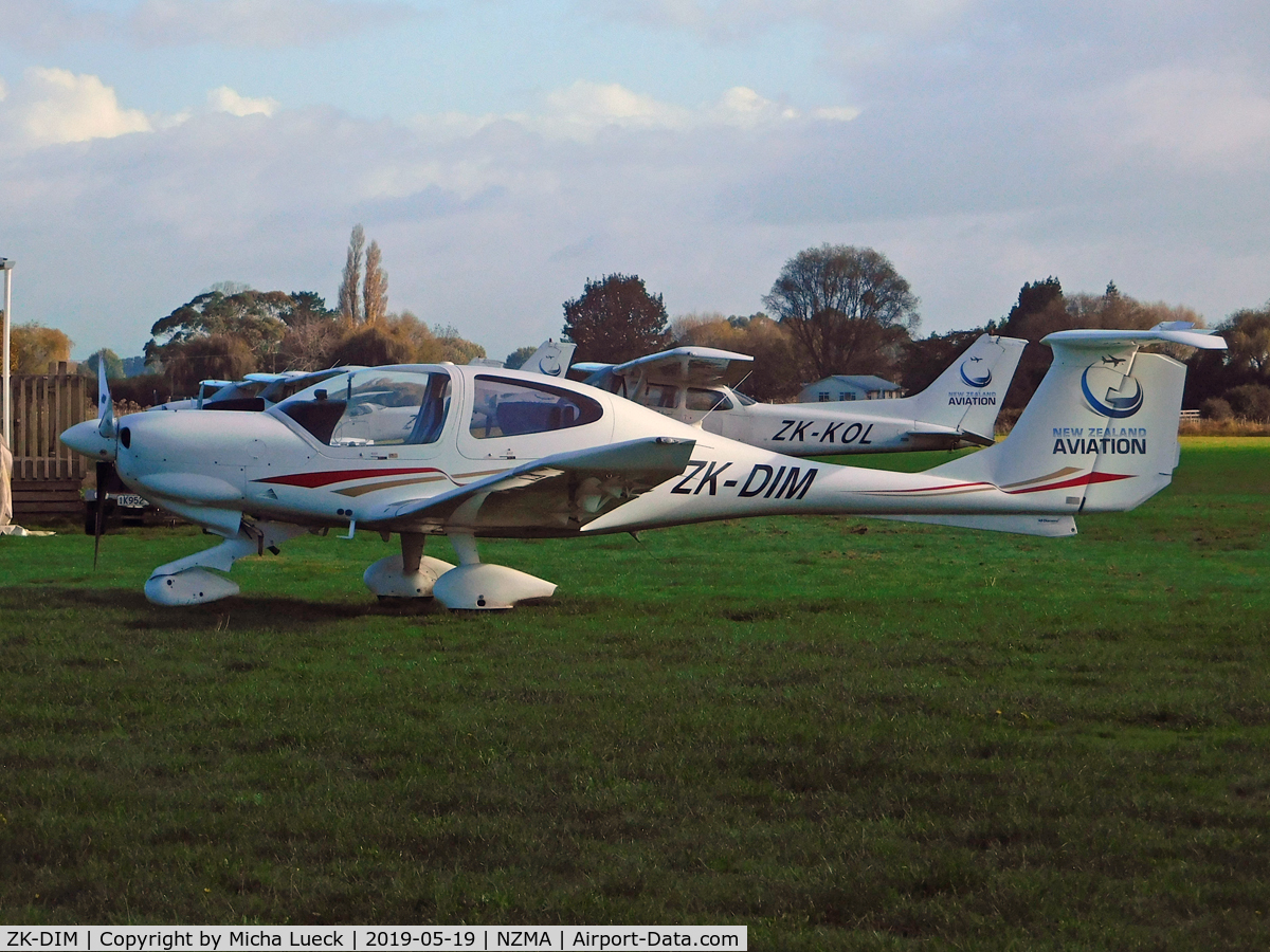 ZK-DIM, 2002 Diamond DA-40D Diamond Star C/N D4.006, At Matamata