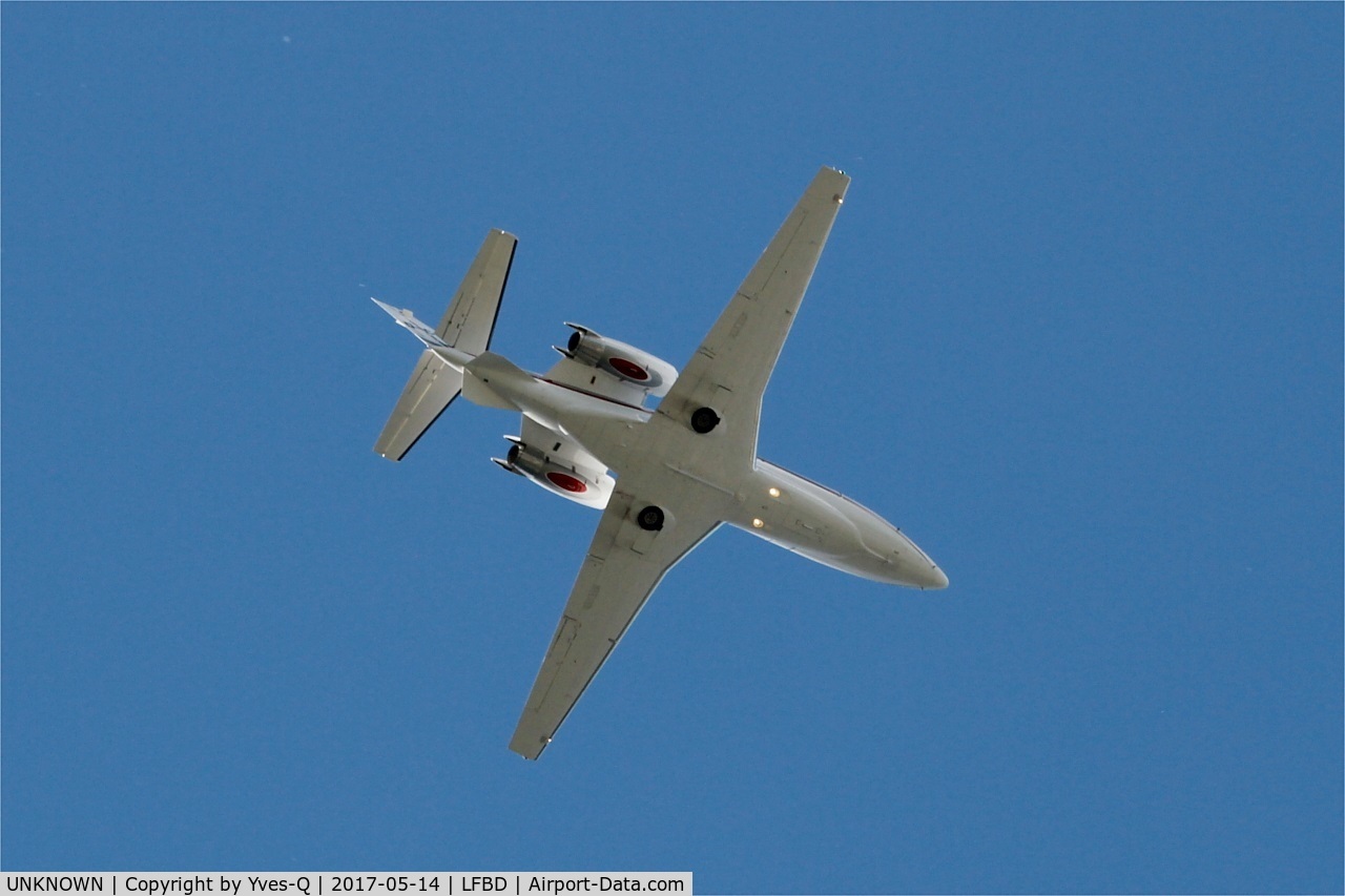 UNKNOWN, Miscellaneous Various C/N unknown, Climbing from rwy 05, Bordeaux-Mérignac airport (LFBD-BOD)